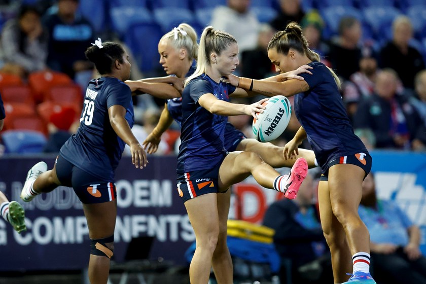 Tarryn Aiken and Isabelle Kelly teamed up in the halves for the Roosters in Round 1.