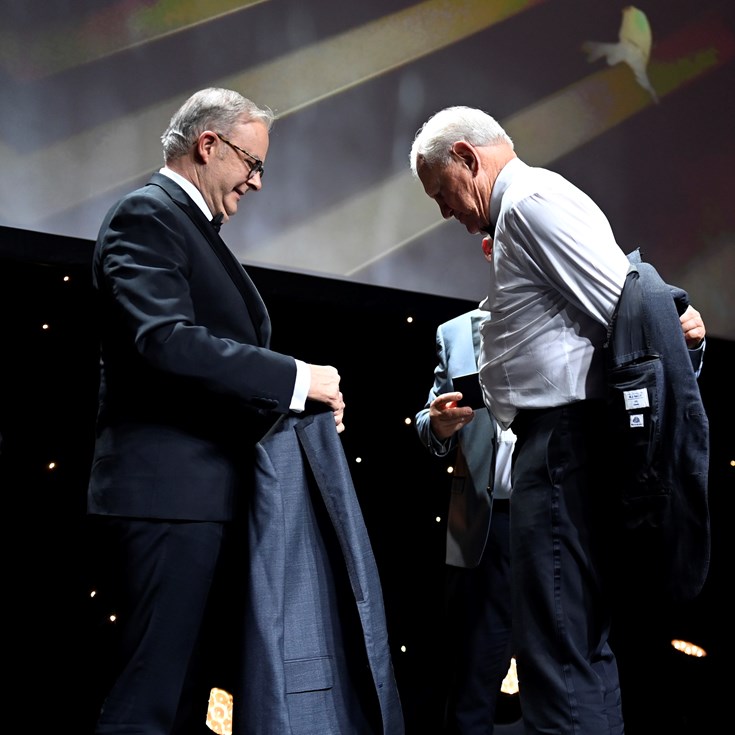 'Hero to a generation': PM backs call to end Coote's Immortal wait